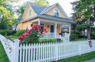 How to Clean Your Vinyl Siding